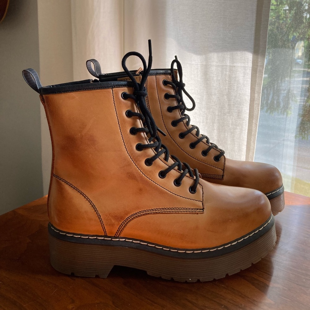 NWT ✨ ROOLEE Elvis Platform Boot 1.0 - Size 9/40